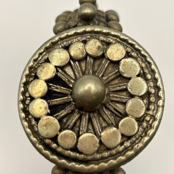 Vintage Brass Yemeni Cuff Bracelet Sunburst Heavy 7.3 oz 2.5” Interior Diameter - Picture 7 of 12